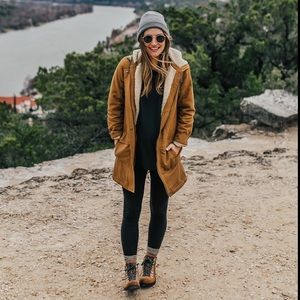 Tan long Patagonia Sherpa rancher coat